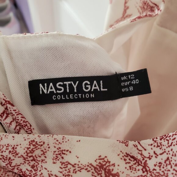Women’s Red and White Animal Toile Print Maxi Dress by Nasty Gal in US Size 8 - Picture 5 of 5